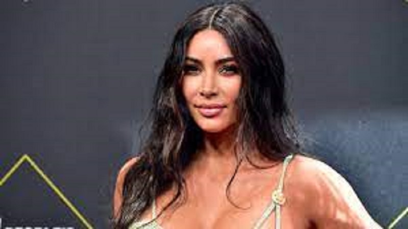 Kim Kardashian: the star suffers from a painful illness