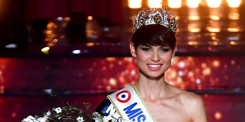 « Non, je n’ai pas de poitrine, mais… » : la Miss France 2024 franche sur son physique