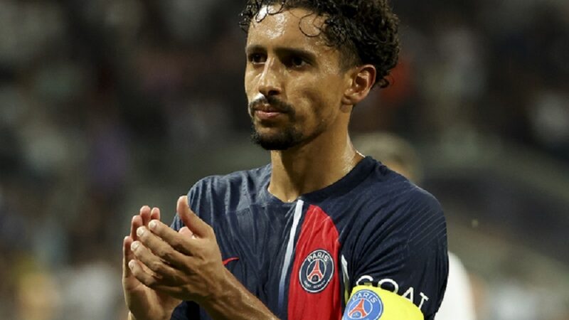 Marquinhos en conférence de presse; il inquiète les fans